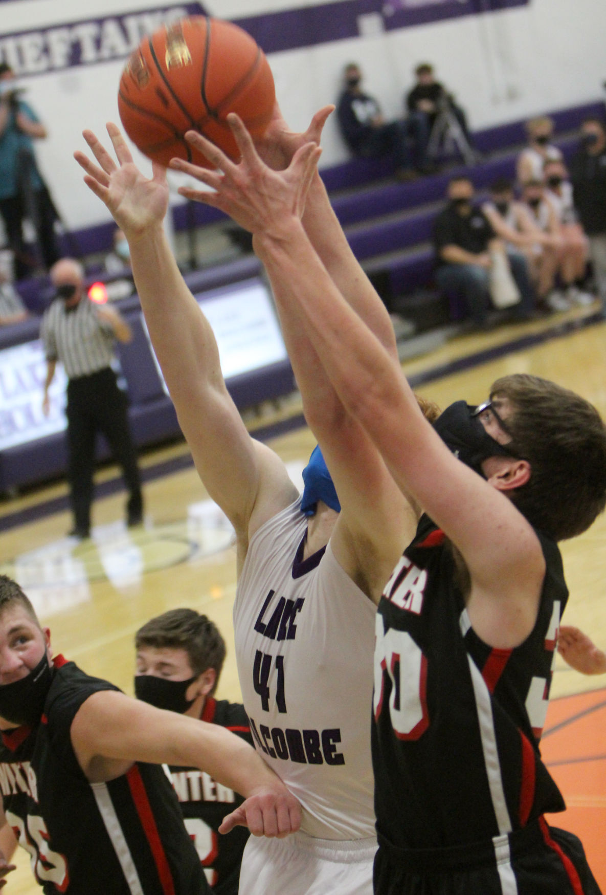 Winter at Lake Holcombe boys basketball 1-5-21
